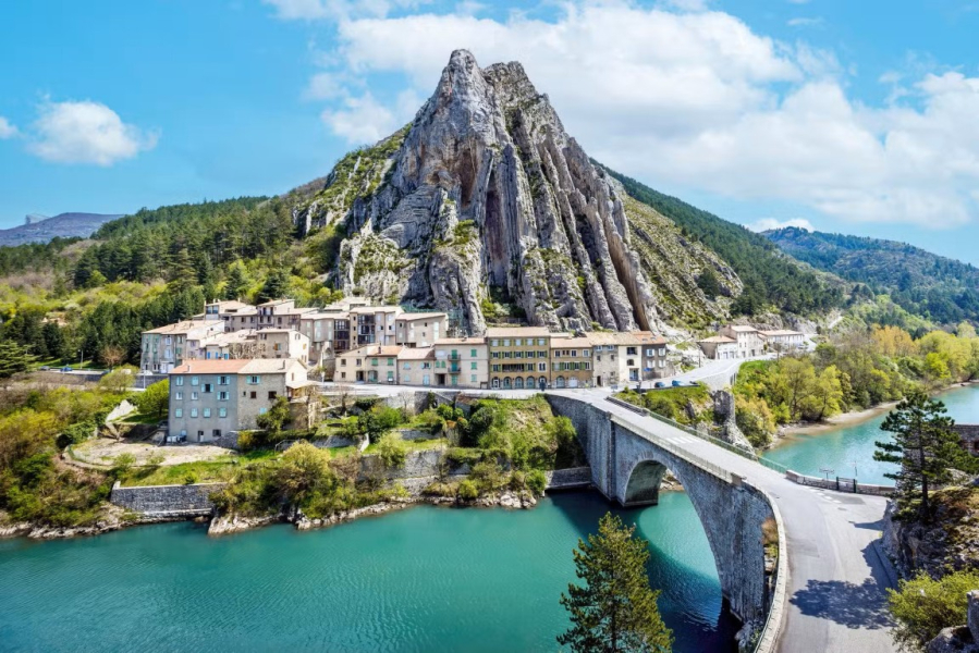 04-sisteron