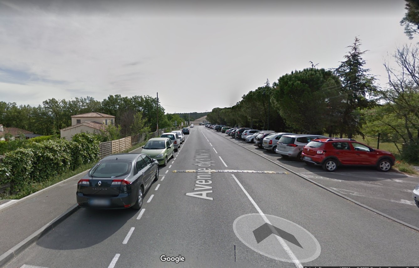 13 Gréasque parking