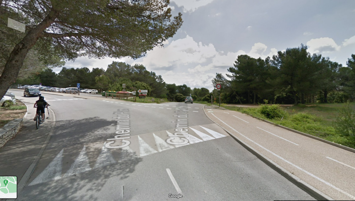 13 Saint Chamas parking