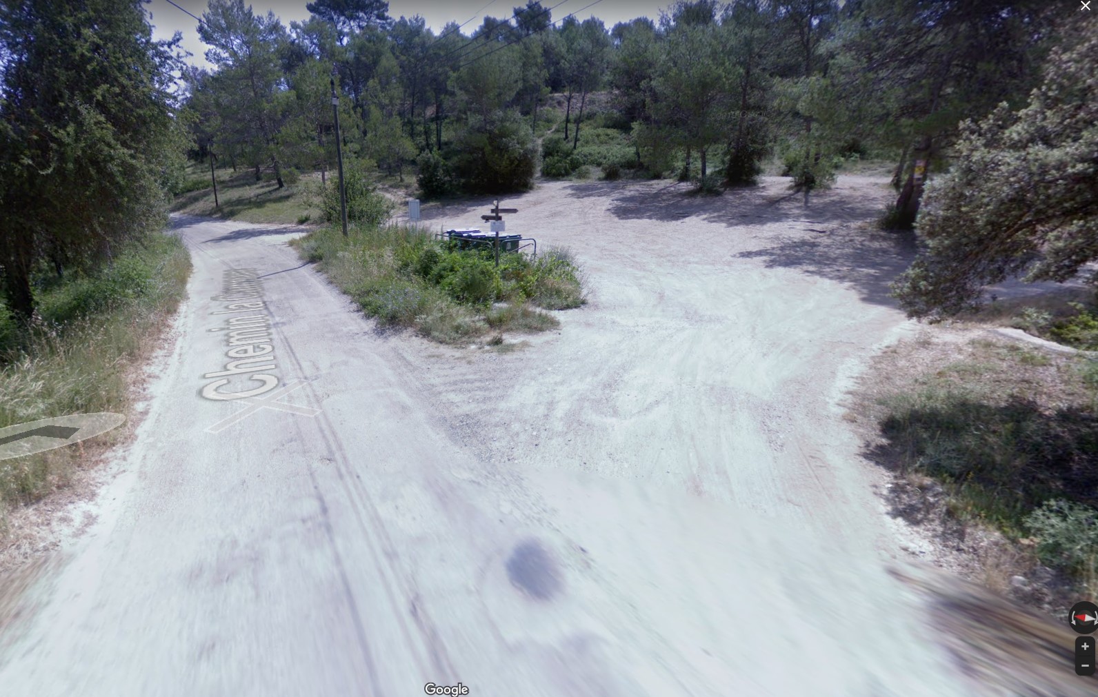 13 Saint Chamas parking